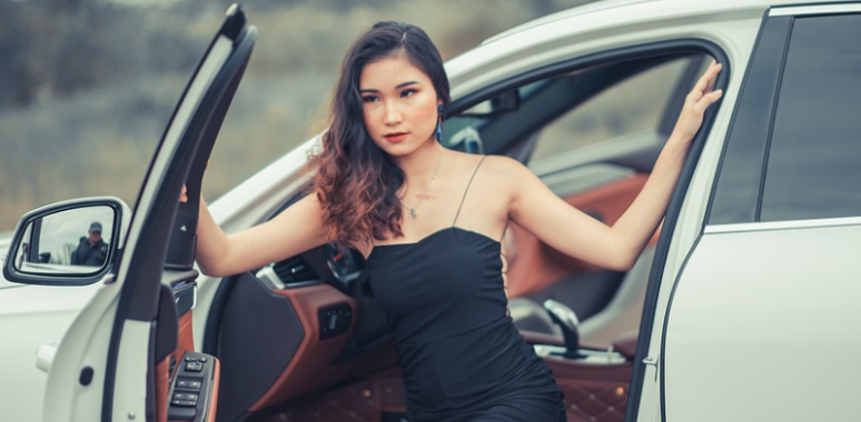 Il Fenomeno del Car Sex e le Coppie Scambiste